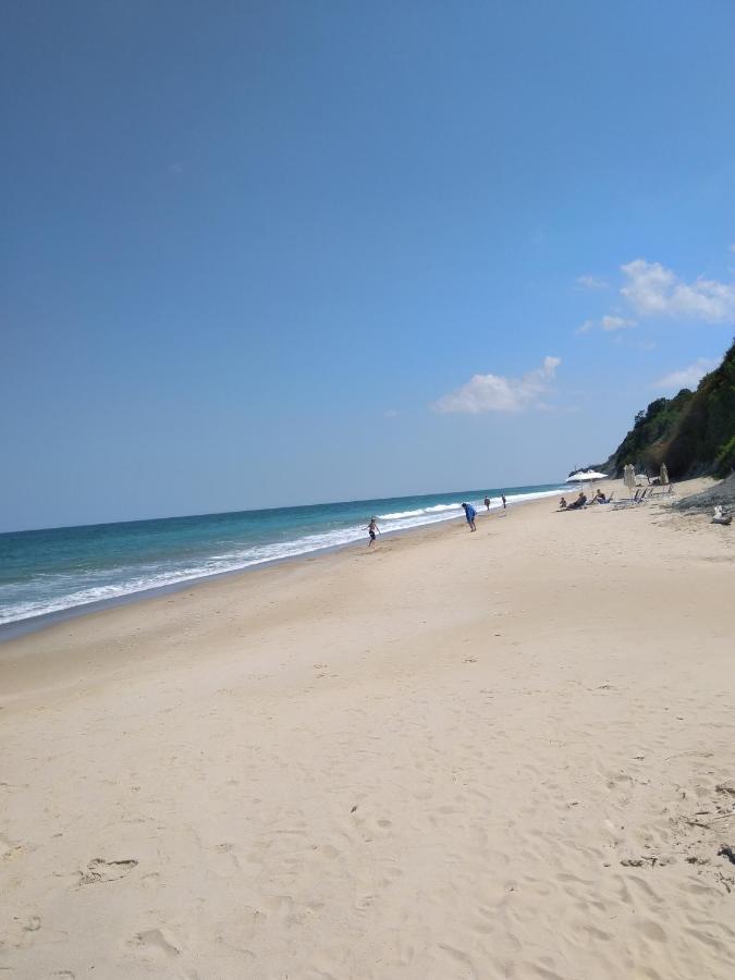 Sunny House Byala Apartment เบียลา ภายนอก รูปภาพ