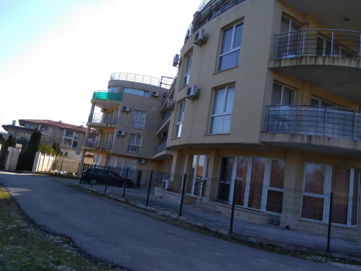 Sunny House Byala Apartment เบียลา ภายนอก รูปภาพ