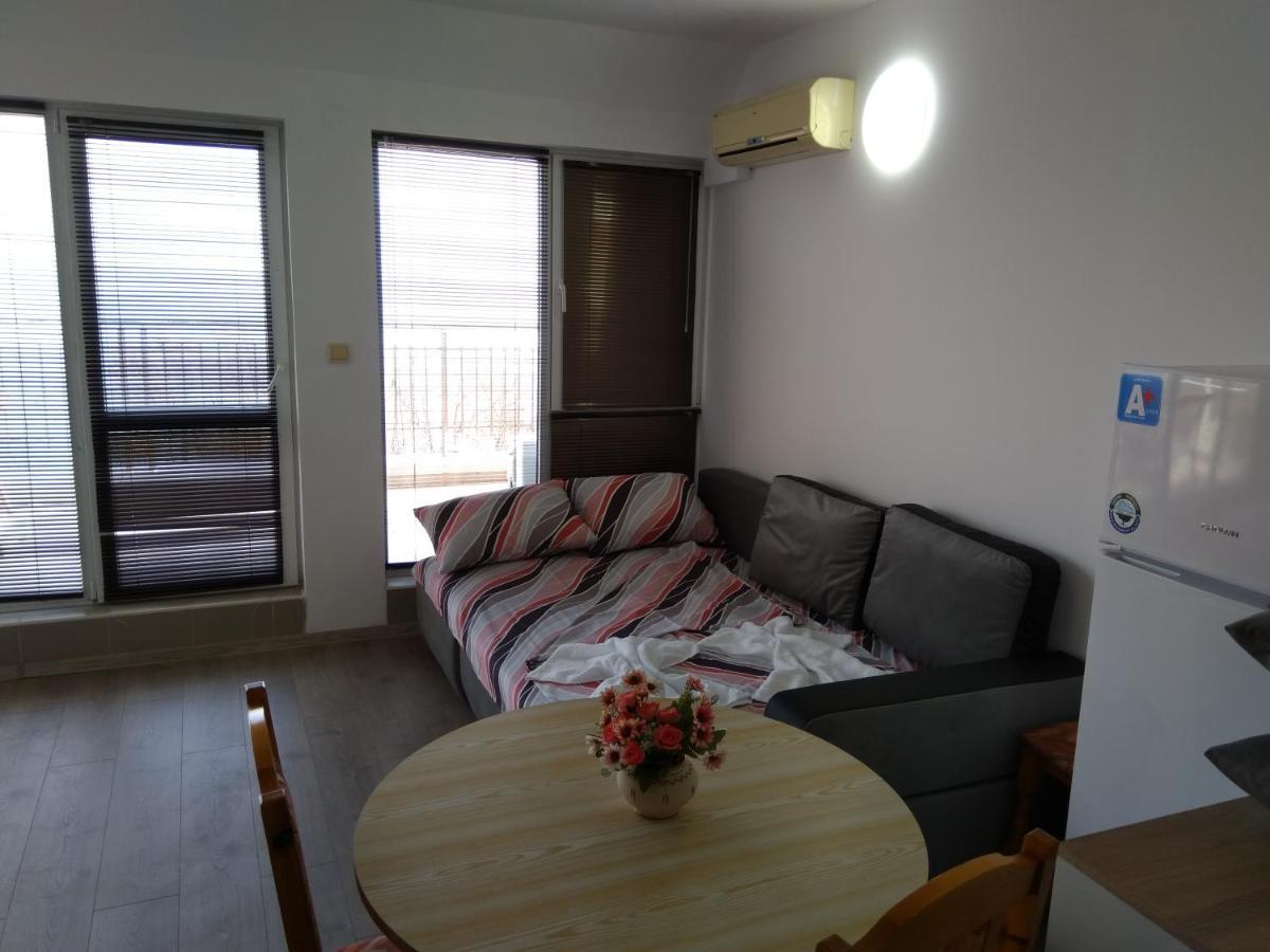 Sunny House Byala Apartment เบียลา ภายนอก รูปภาพ
