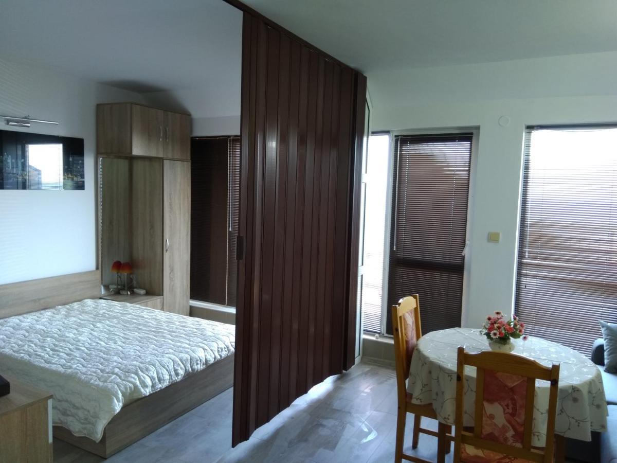 Sunny House Byala Apartment เบียลา ภายนอก รูปภาพ